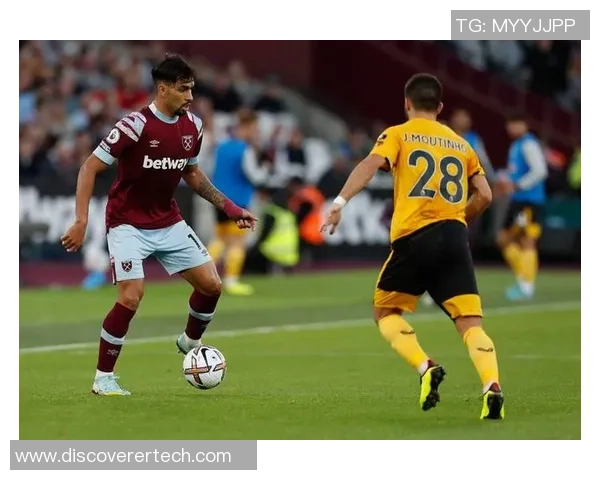 不莱梅与西汉姆联激烈对抗赛引发球迷冲突事件回顾与分析