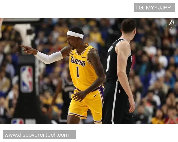 湖人队与篮网在上海的精彩对决全场回顾与精彩瞬间分析